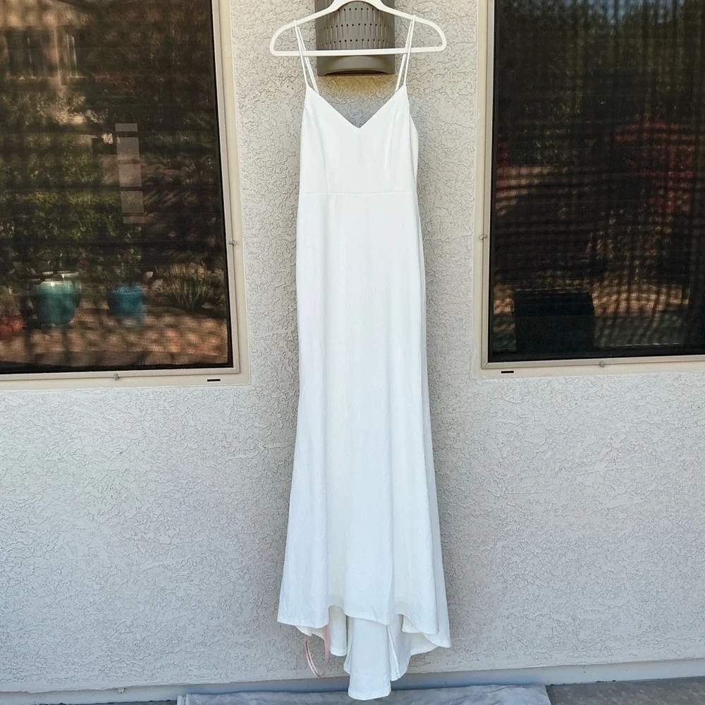 NWOT Lulu’s Feeling of Forever White Sleeveless Mermaid Maxi Wedding Dress Small
